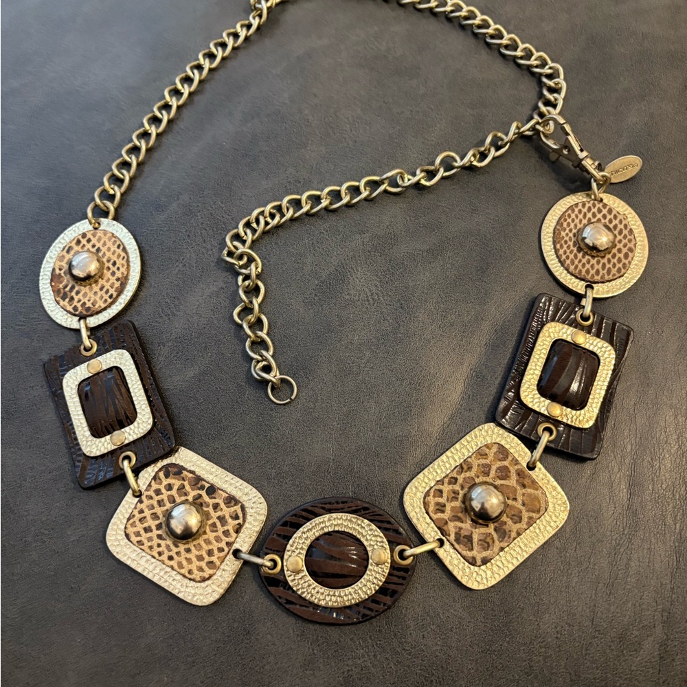 Chico’s Link Belt